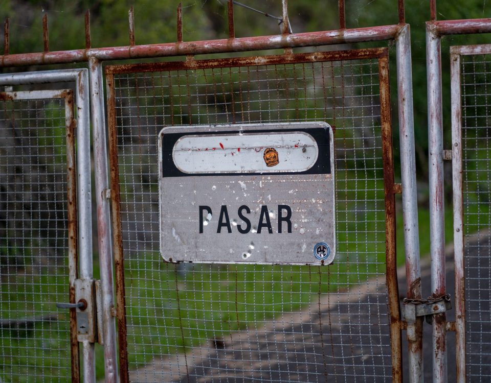 Sewa ruko strategis dekat pasar, ideal untuk usaha retail dengan akses pelanggan tinggi.