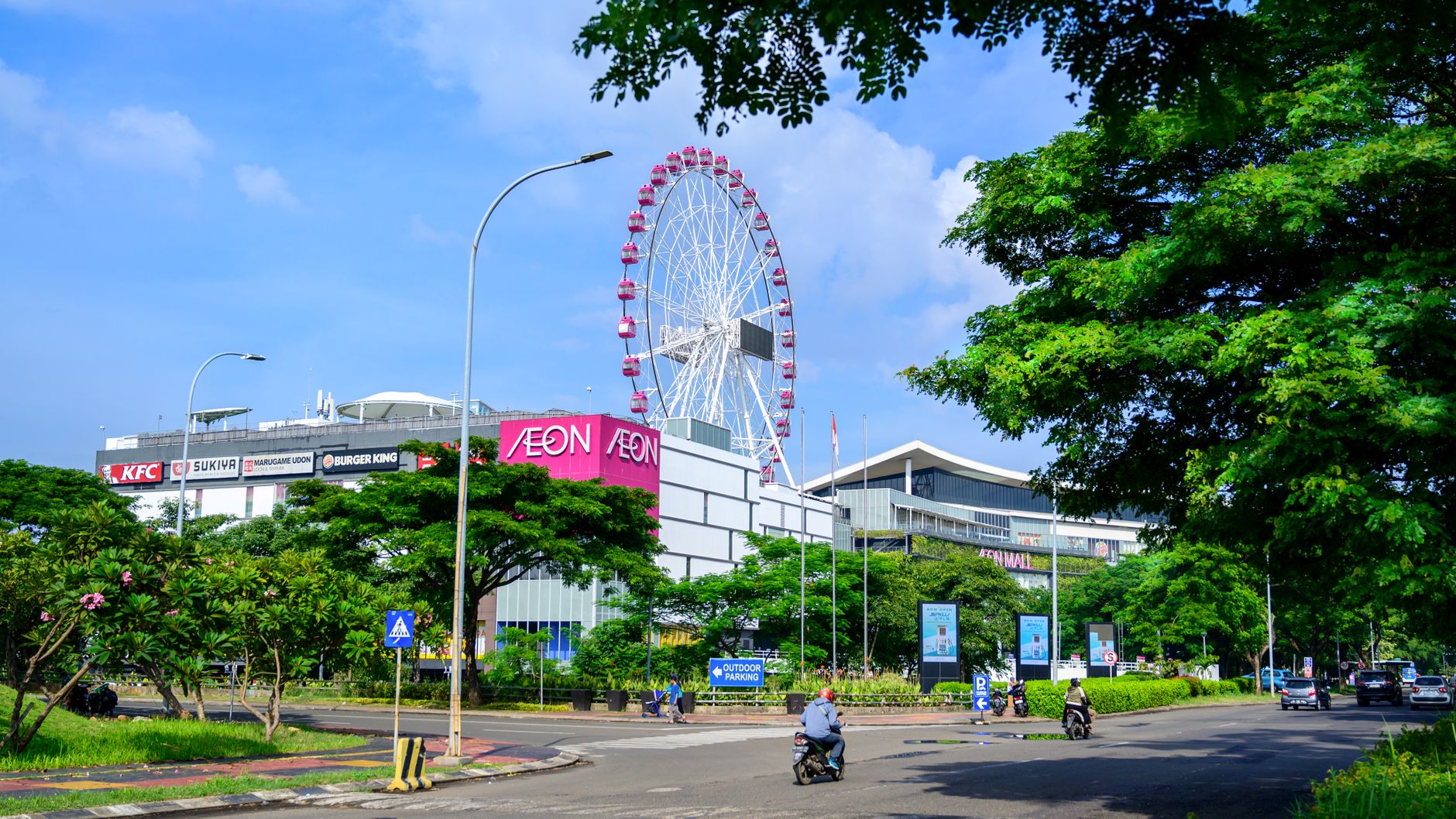 Foto ruko modern tersedia untuk disewa di ITC Fatmawati, Jakarta, dengan lokasi strategis dan fasilitas lengkap